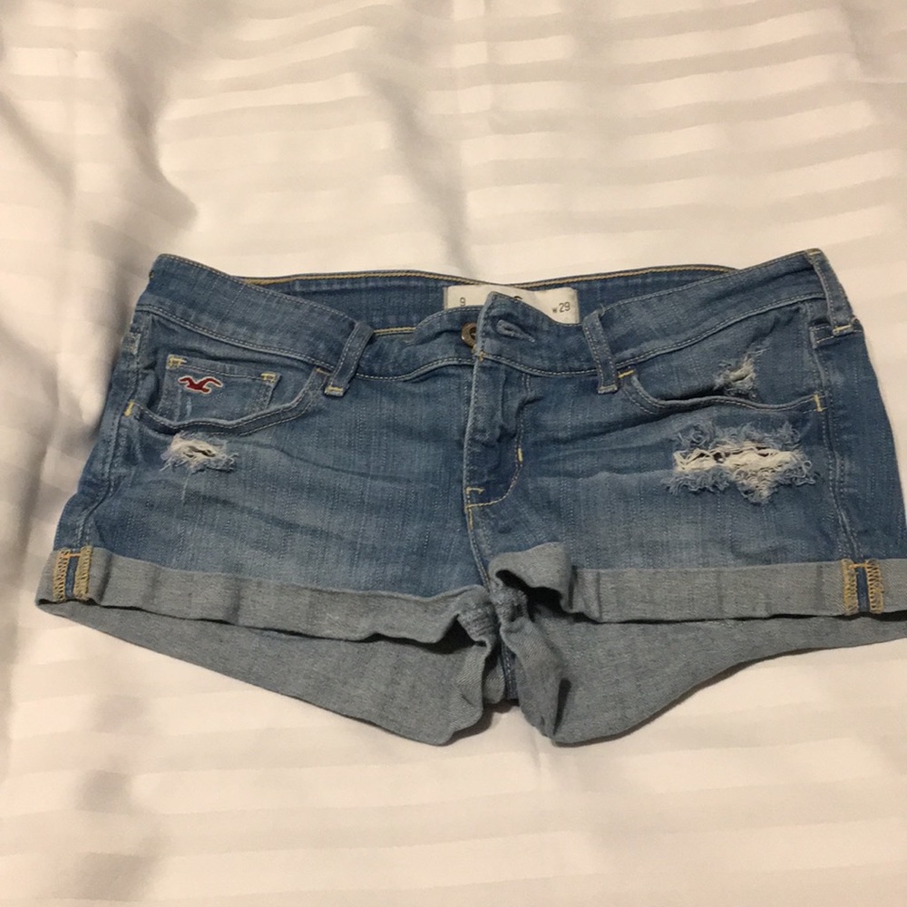 Hollister Distressed Shorts Size 9/29